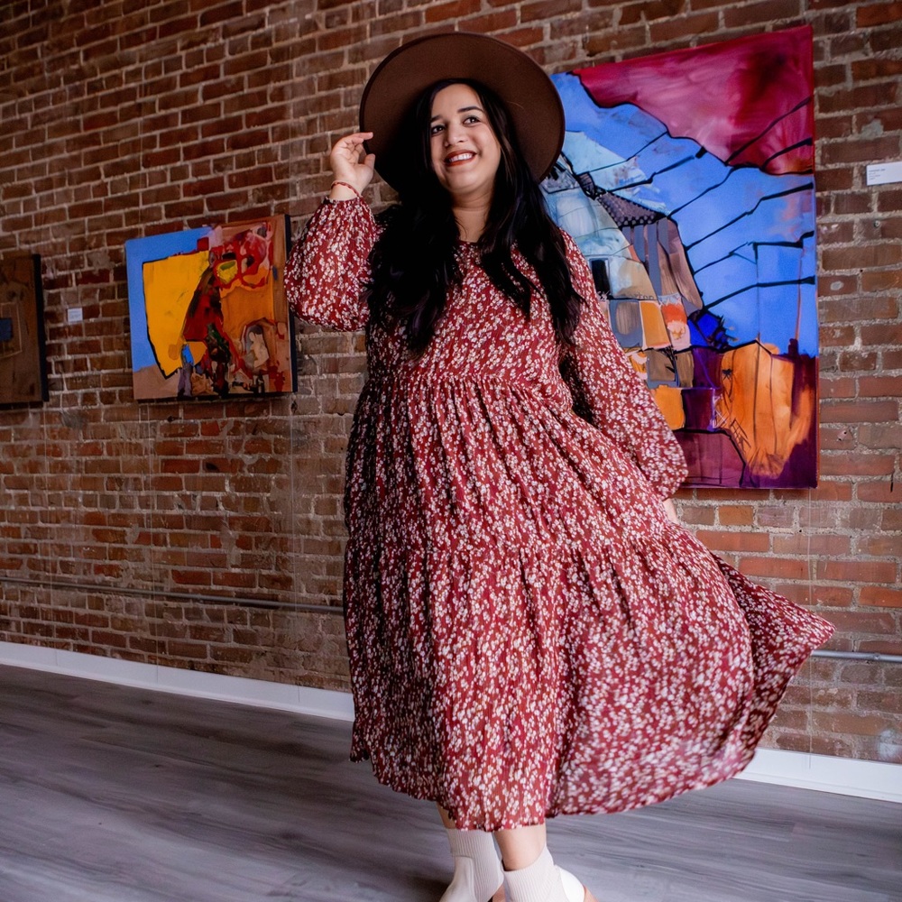 Vence and Co. Erin Floral Midi Dress Small